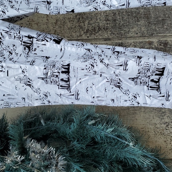 Pants - Picture 7 of 7